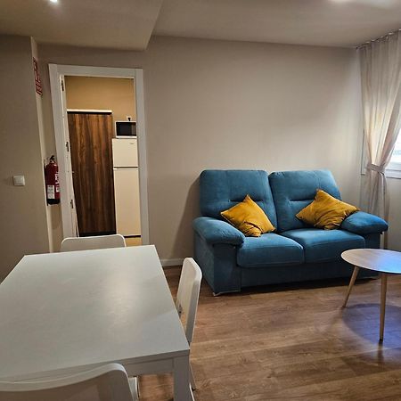 Apartamentos Picasso 알칼라데에나레스 객실 사진