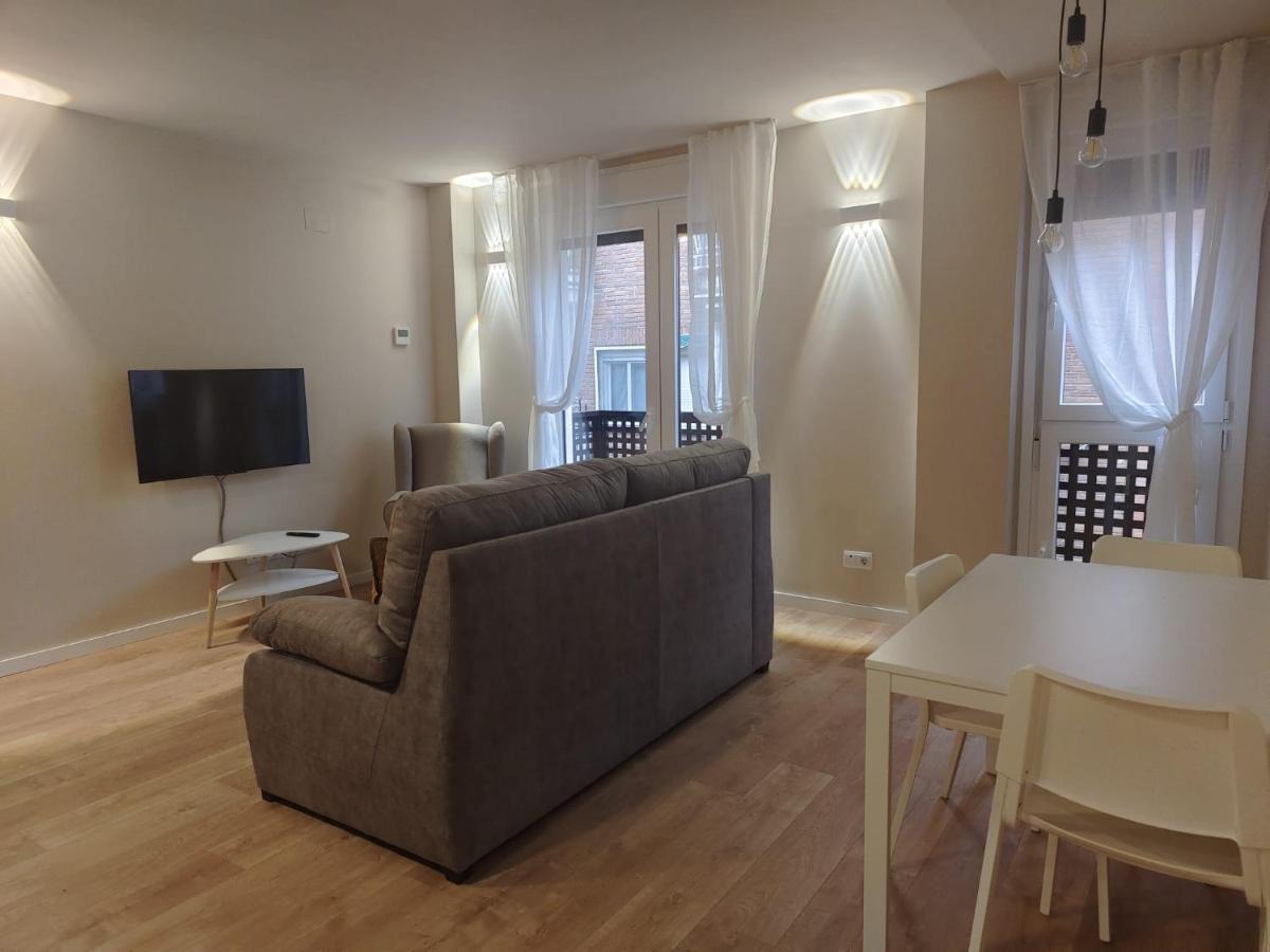 Apartamentos Picasso 알칼라데에나레스 외부 사진