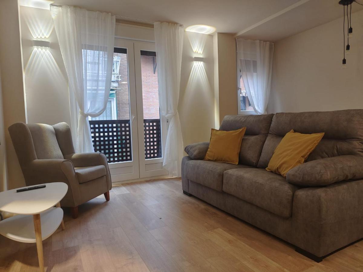Apartamentos Picasso 알칼라데에나레스 외부 사진