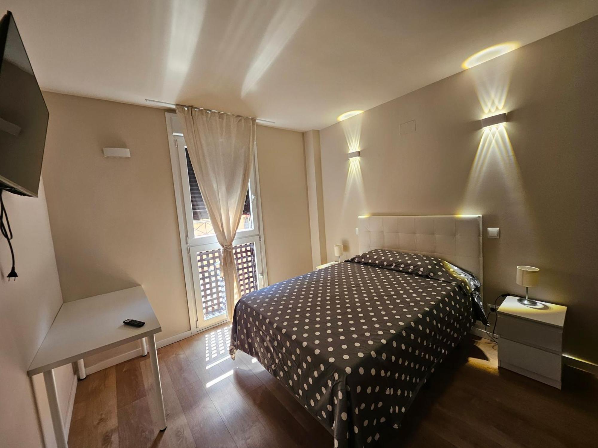 Apartamentos Picasso 알칼라데에나레스 객실 사진
