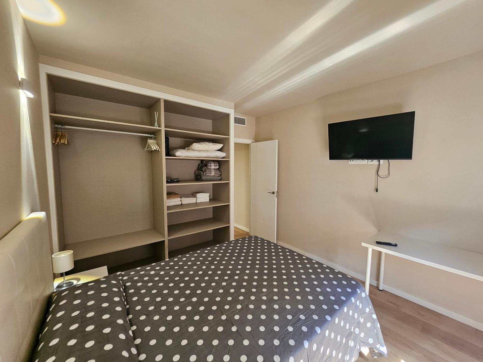 Apartamentos Picasso 알칼라데에나레스 객실 사진